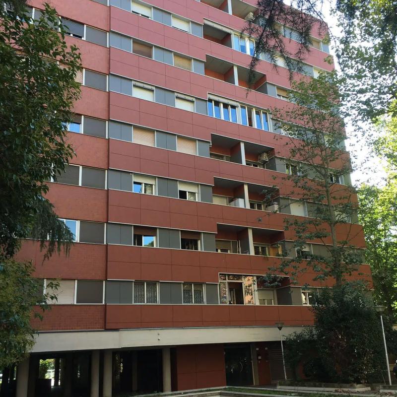 Pannelli Trespa Meteon su Condominio a Bologna 
